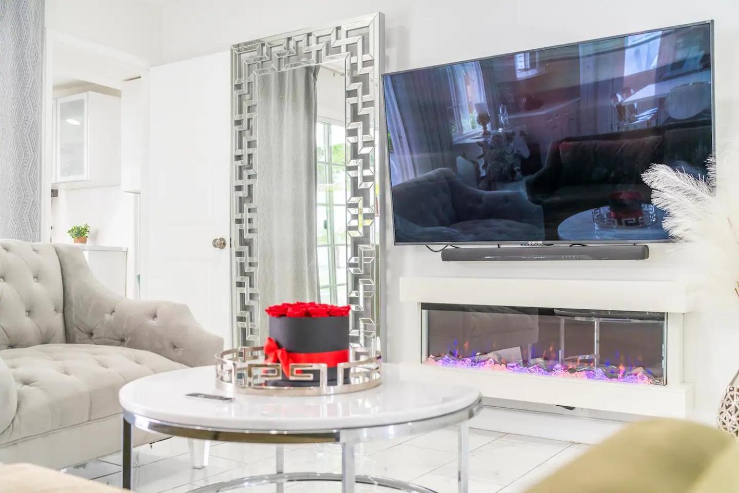 לוס אנג'לס New Luxury Entertaining House With Pool Spa Sauna Tesla Charger Pets מראה חיצוני תמונה